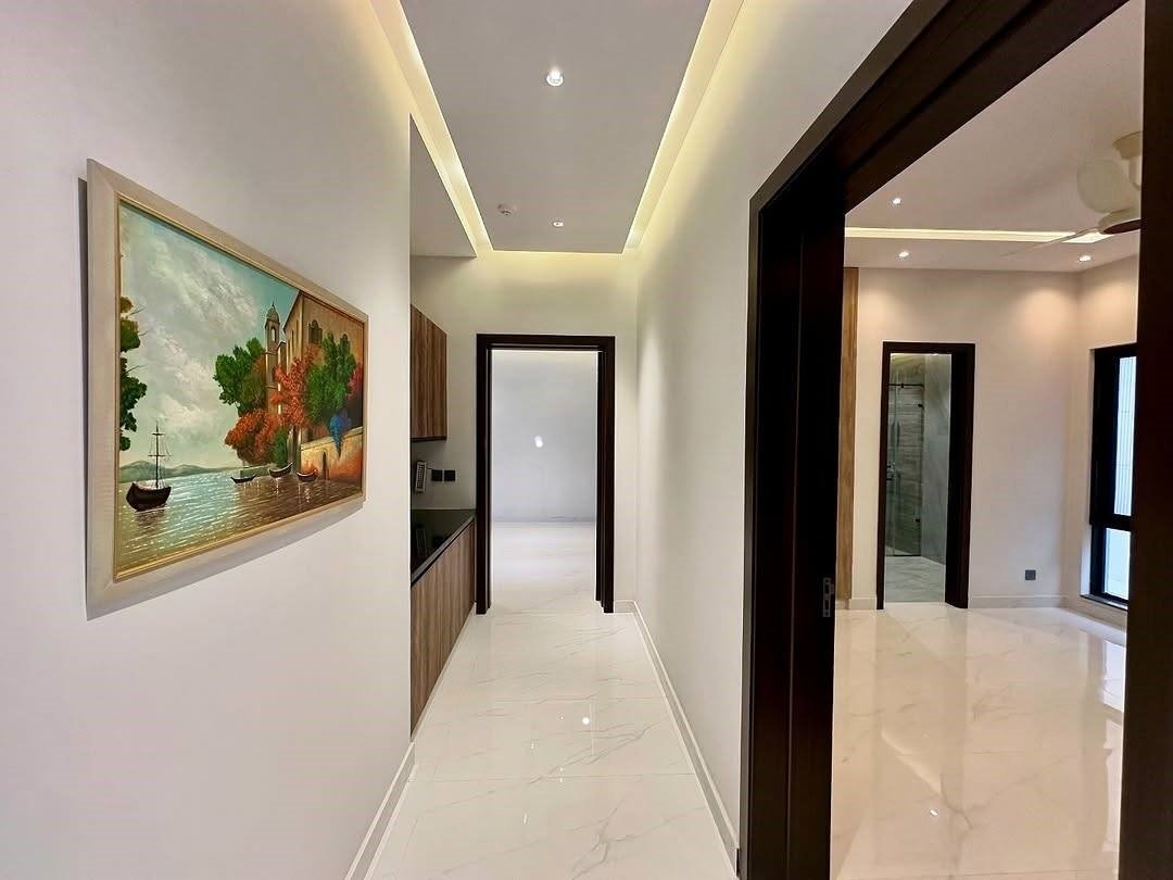 10 Marla Brand New House For Sale In Park View City