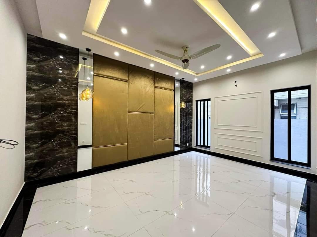 DHA Phase 7 Kanal brand new Full House proper double unit For Rent