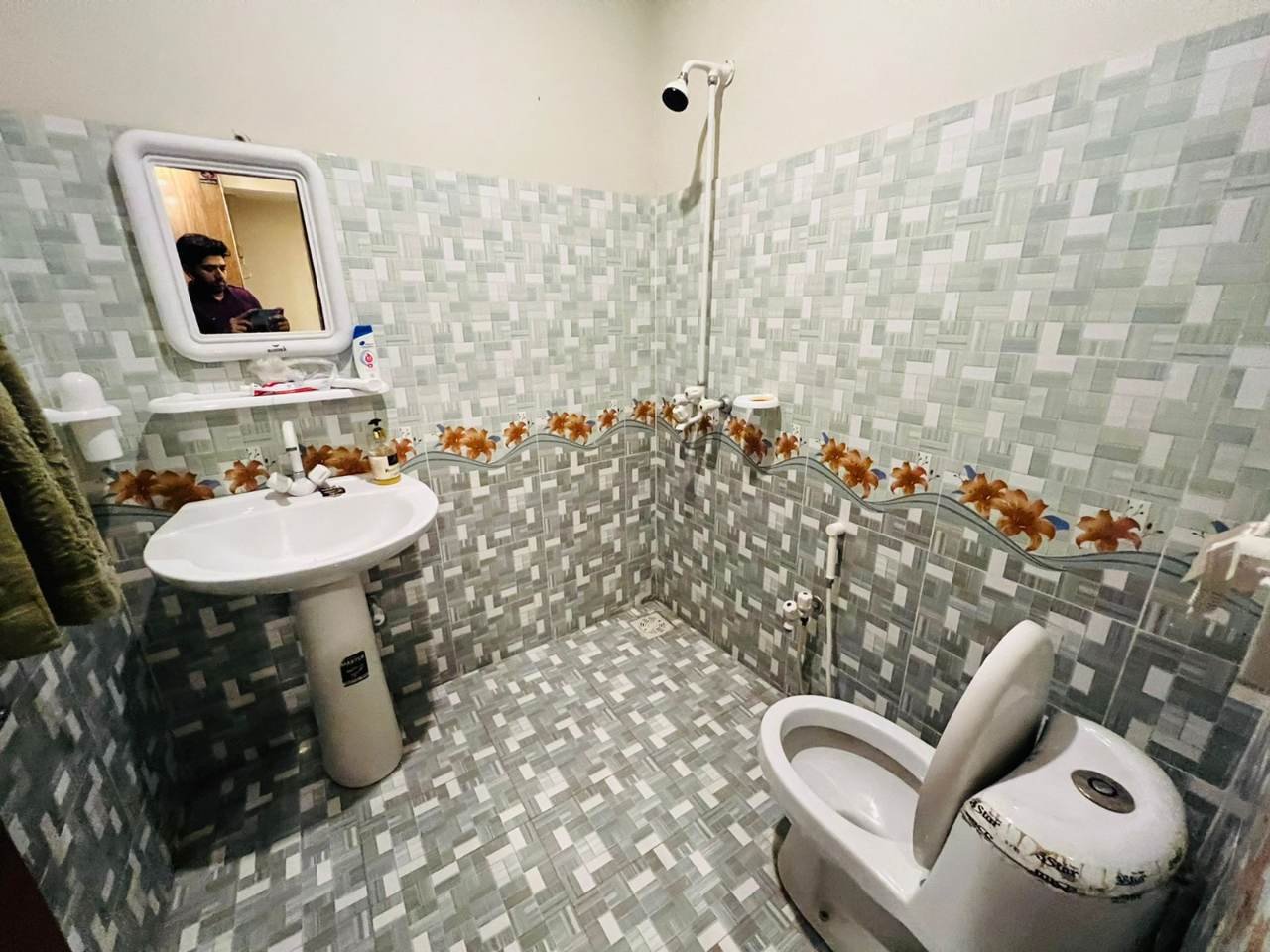 One Bed Luxury Furnished Apartment Available For Rent In Sector E Bahria Town Lahore