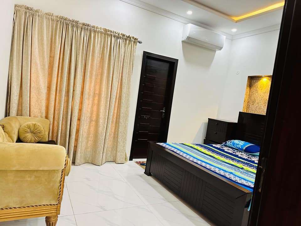 Best ROI Studio Apartment Available For Sale In Bahria Town, Lahore | Madina Mall And Residency