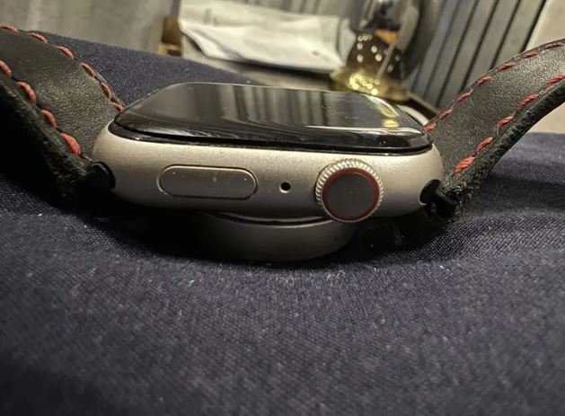 Apple Watch Series 7 Starlight